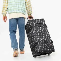 Eastpak TransitR L Rollenreisetasche 79 Cm Blocktype Black 11 Eastpak TransitR L Rollenreisetasche 79 Cm Blocktype Black -Reisenthel Verkauf EK0A5BA96D61 6 900x900