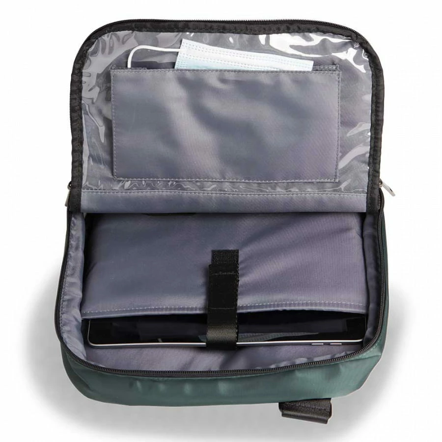 Stratic Pure Messenger Bag L Dark Green 5 Stratic Pure Messenger Bag L Dark Green – Bild 5